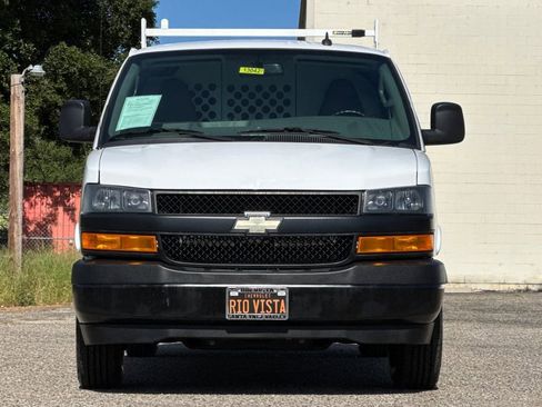 Used 2020 Chevrolet Express 2500 w/ Communications Package RWD image 9