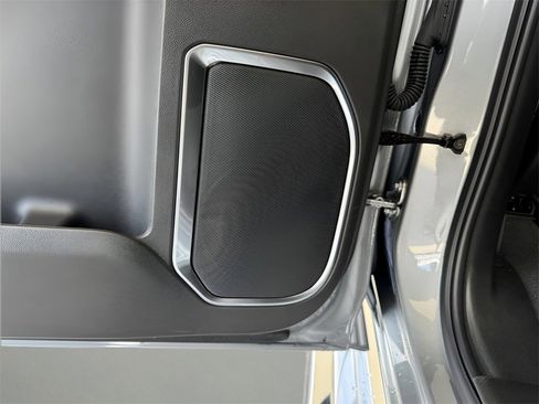 Used 2025 GMC Sierra 1500 SLT w/ SLT Premium Package image 19