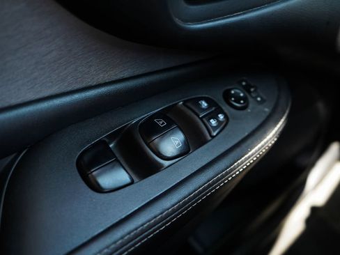 Used 2019 Nissan Murano S AWD/4WD image 30