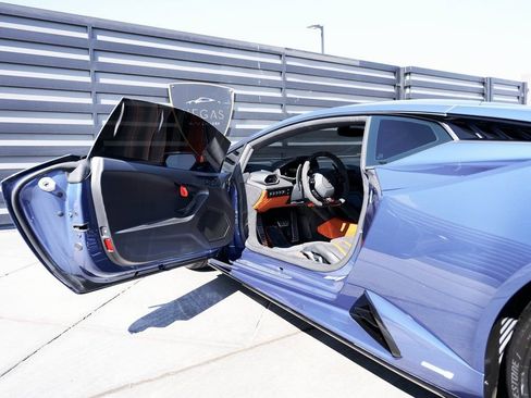 Used 2024 Lamborghini Huracan Tecnica RWD image 35