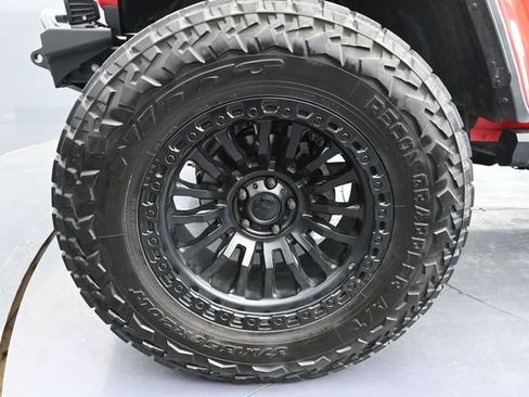 Used 2024 Jeep Wrangler Unlimited Rubicon AWD/4WD image 22
