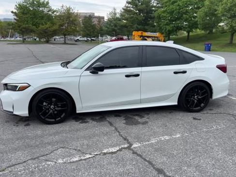 Used 2025 Honda Civic Sport image 43