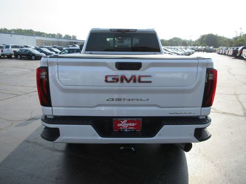Used 2025 GMC Sierra 2500 Denali w/ Denali Reserve Package AWD/4WD image 7
