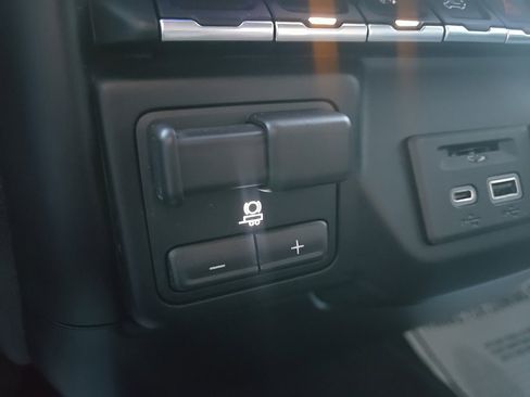 Used 2021 Chevrolet Silverado 1500 LT w/ Z71 Off-Road Package image 67