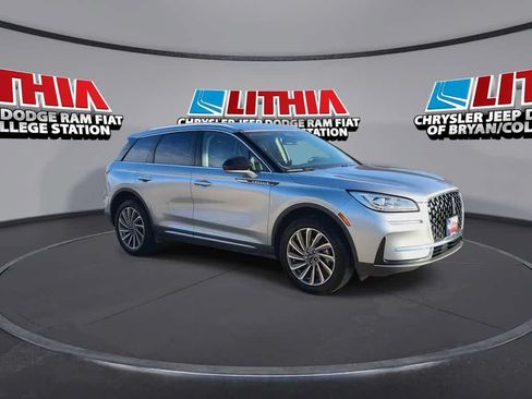 Used 2023 Lincoln Corsair Reserve FWD image 2