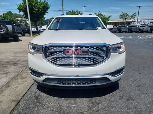 Certified 2018 GMC Acadia Denali w/ Technology Package FWD image 3