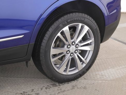 Used 2025 Cadillac XT5 Premium Luxury image 14