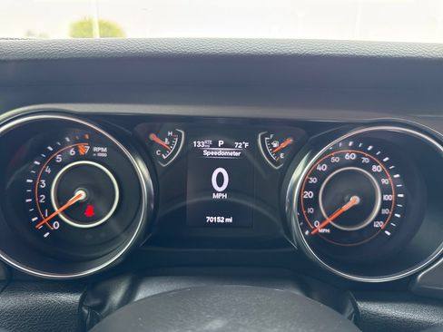 Used 2022 Jeep Gladiator Sport AWD/4WD image 18