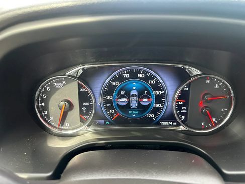 Used 2019 GMC Acadia Denali w/ Technology Package FWD image 22