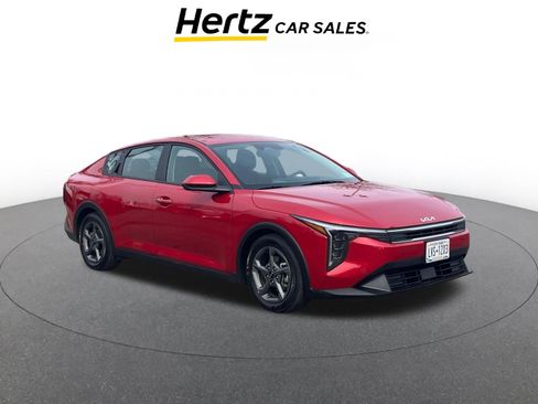 Used 2025 Kia K4 LXS image 1