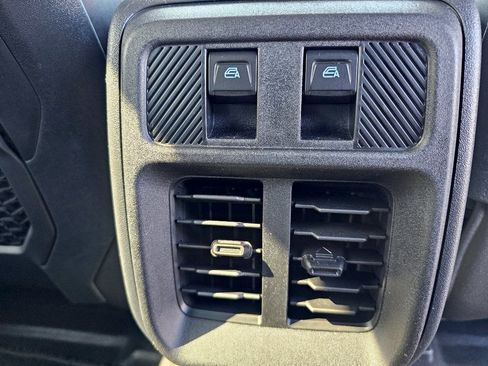 Used 2025 Ford Bronco Badlands AWD/4WD image 29