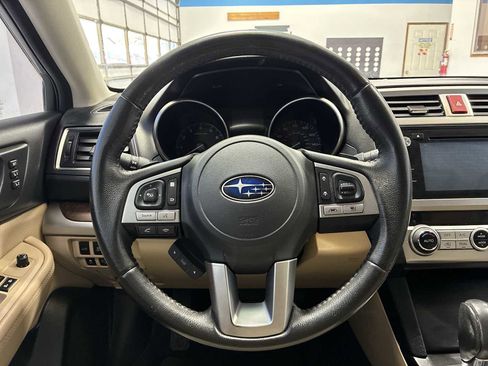 Used 2017 Subaru Outback 3.6R Limited image 11