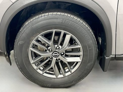 Used 2023 Nissan Rogue S FWD image 27