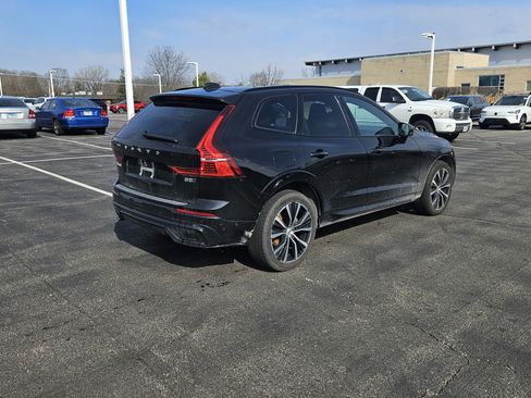 Used 2023 Volvo XC60 B5 Plus w/ Protection Package Premier image 4