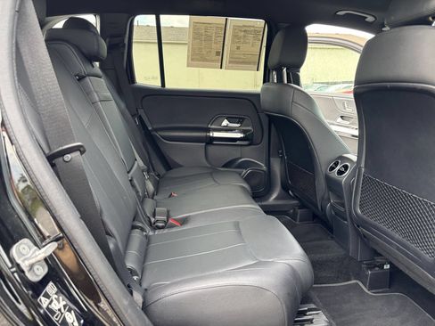 Used 2025 Mercedes-Benz GLB 250 image 28