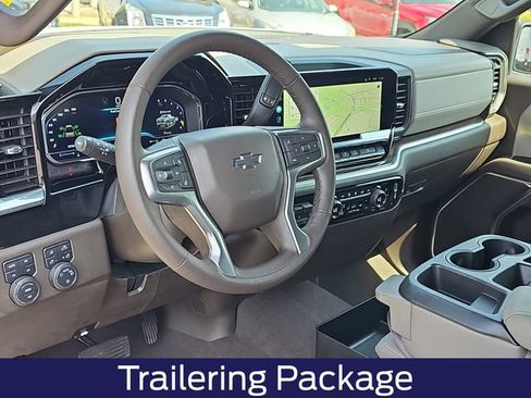 Used 2022 Chevrolet Silverado 1500 LT AWD/4WD image 18