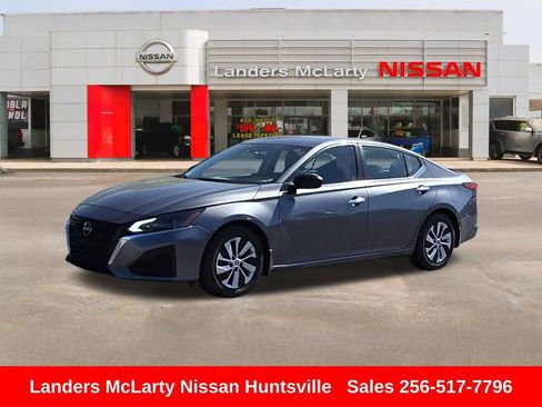 Used 2024 Nissan Altima 2.5 S FWD image 9