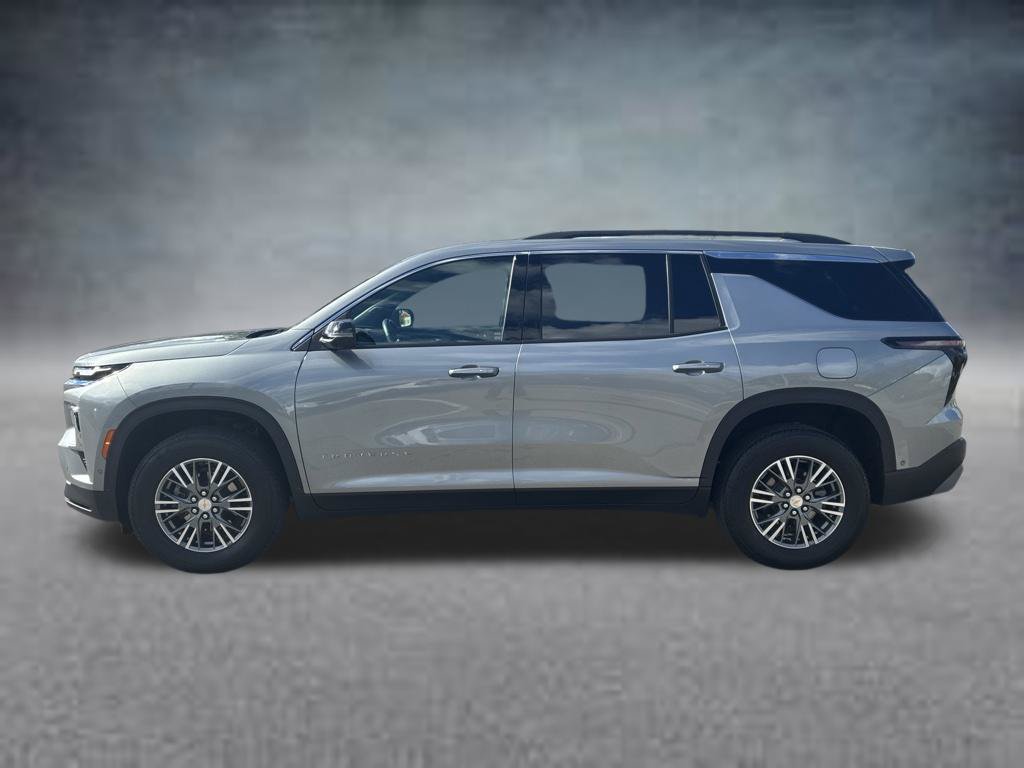 Used 2024 Chevrolet Traverse LT w/ Enhanced Driving Package AWD/4WD image 2