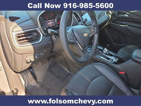 Used 2023 Chevrolet Equinox Premier image 12