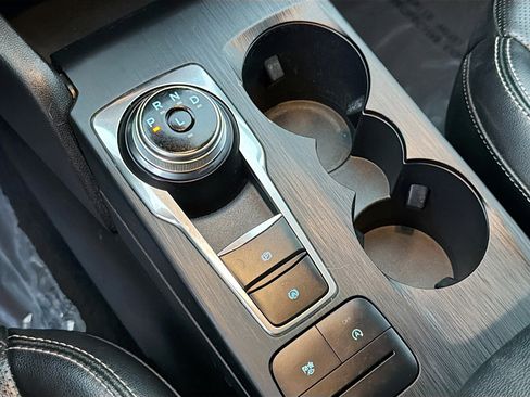 Used 2021 Ford Escape SEL image 29