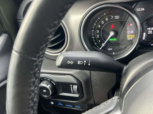 Used 2023 Jeep Wrangler Unlimited w/ Cold Weather Group image 19