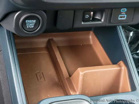 Used 2024 Ford Maverick Lariat w/ 4K Tow Package image 24