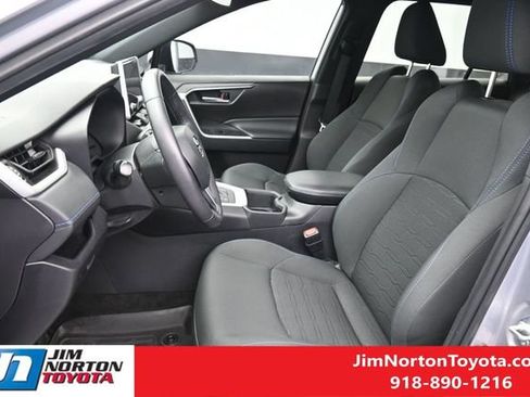 Used 2024 Toyota RAV4 SE AWD/4WD image 19