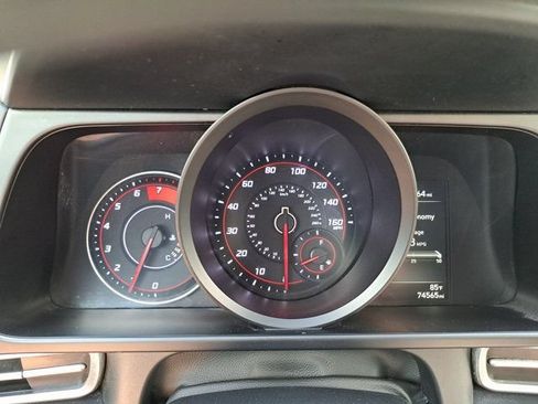 Used 2023 Hyundai Elantra SEL FWD image 14