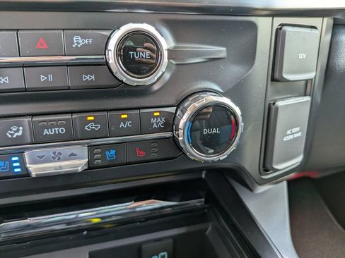 New 2026 Ford F250 Lariat w/ Black Appearance Package AWD/4WD image 37