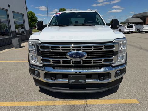 Used 2024 Ford F550 4x4 Crew Cab Super Duty w/ XLT Value Package image 12