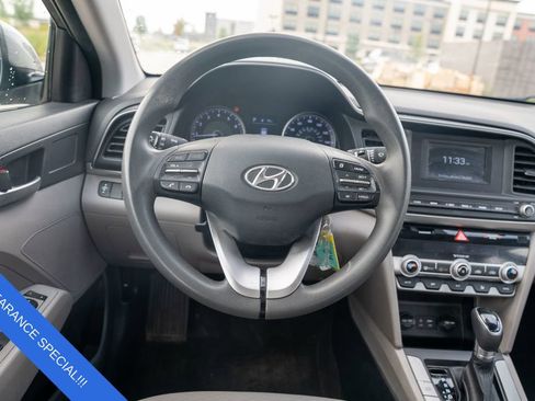 Certified 2020 Hyundai Elantra SE image 15