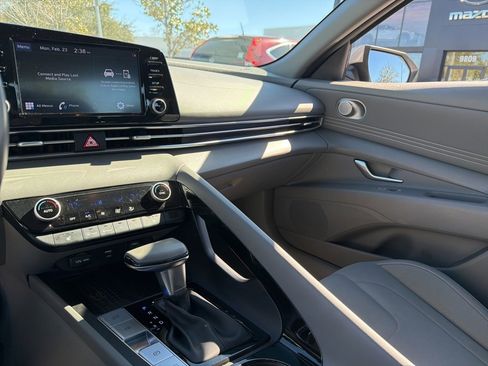 Used 2021 Hyundai Elantra SEL w/ Convenience Package image 23