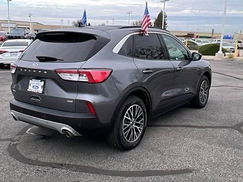 Used 2022 Ford Escape SEL w/ Technology Package image 3