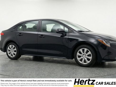 Used 2025 Toyota Corolla LE image 1