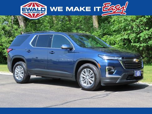 Certified 2022 Chevrolet Traverse LT w/ LPO, Floor Liner Package AWD/4WD image 1