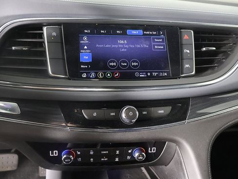 Used 2024 Buick Enclave Premium image 46