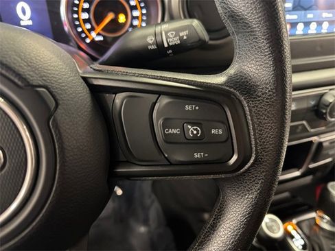 Used 2022 Jeep Wrangler Unlimited Sport image 19