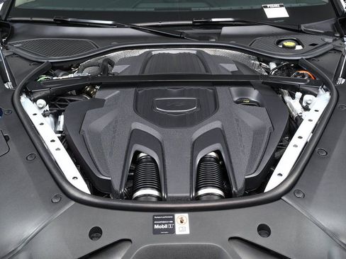 New 2026 Porsche Panamera RWD image 36