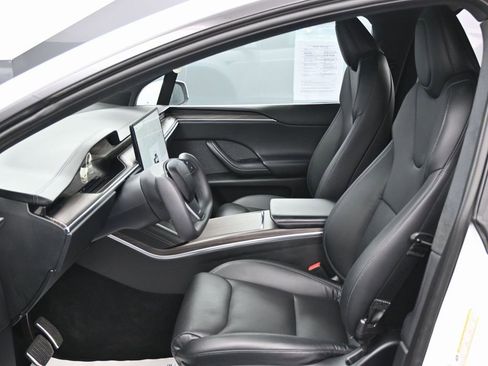 Used 2023 Tesla Model X image 16