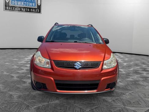 Used 2011 Suzuki SX4 AWD Hatchback image 3