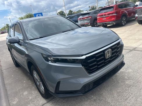 Used 2023 Honda CR-V EX image 3