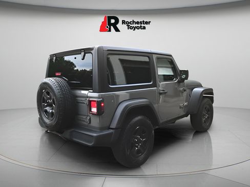 Used 2020 Jeep Wrangler Sport AWD/4WD image 7