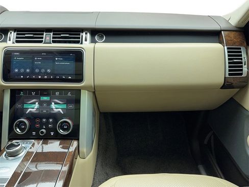 Used 2020 Land Rover Range Rover Long Wheelbase HSE image 17