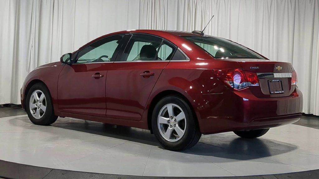 Used 2016 Chevrolet Cruze LT FWD image 8
