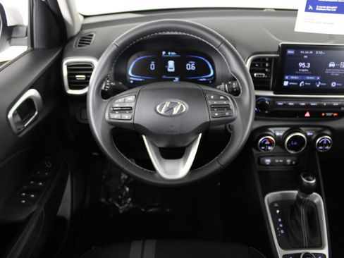 Certified 2026 Hyundai Venue SEL FWD image 8