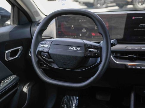 Used 2025 Kia K4 FWD image 15