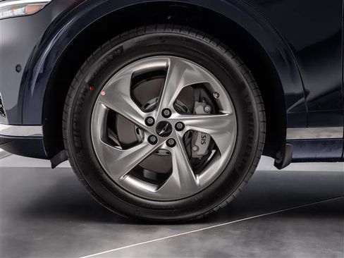 New 2026 Genesis GV70 2.5T Advanced AWD/4WD image 13