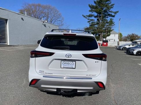 New 2026 Toyota Highlander Platinum AWD/4WD image 4