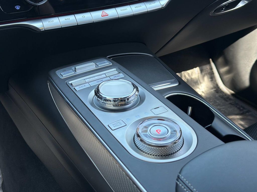 Certified 2024 Genesis GV70 3.5T Sport AWD/4WD image 10