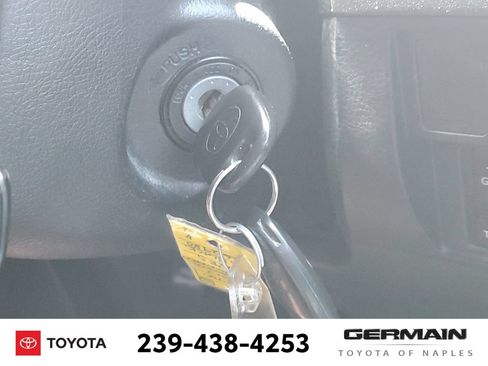Used 2017 Toyota Tundra SR5 w/ SR5 Upgrade Package AWD/4WD image 33